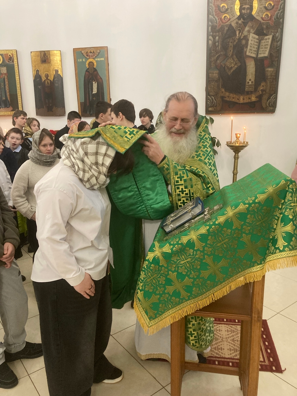 Воспитанники Тихвинского ресурсного центра посетили праздничную Рождественскую ёлку!