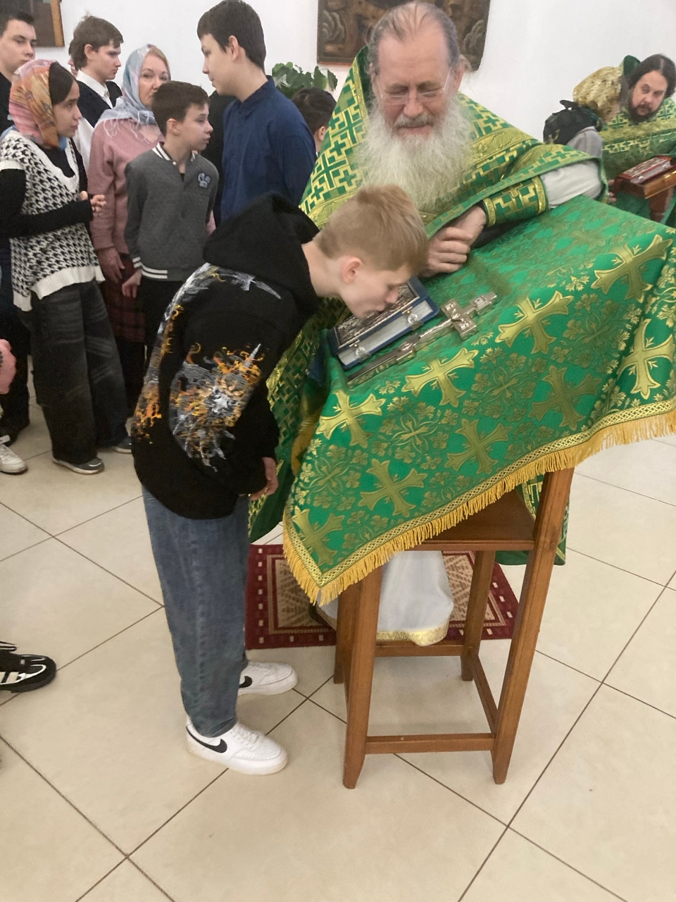 Воспитанники Тихвинского ресурсного центра посетили праздничную Рождественскую ёлку!
