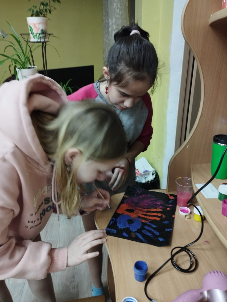 Разноцветные ладошки