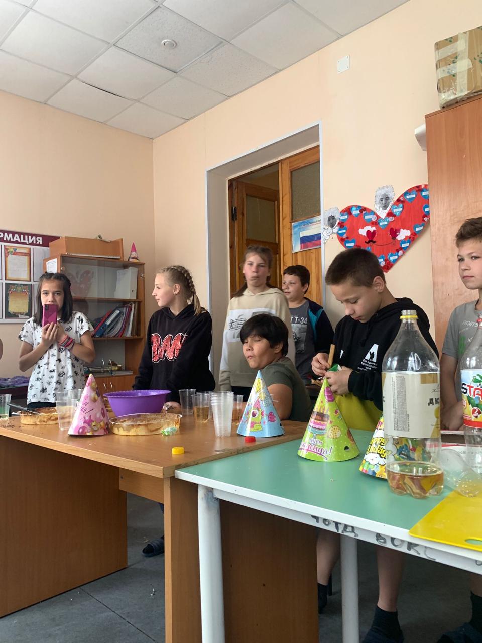 Поздравляли нашу Дашеньку с Днем рождения!