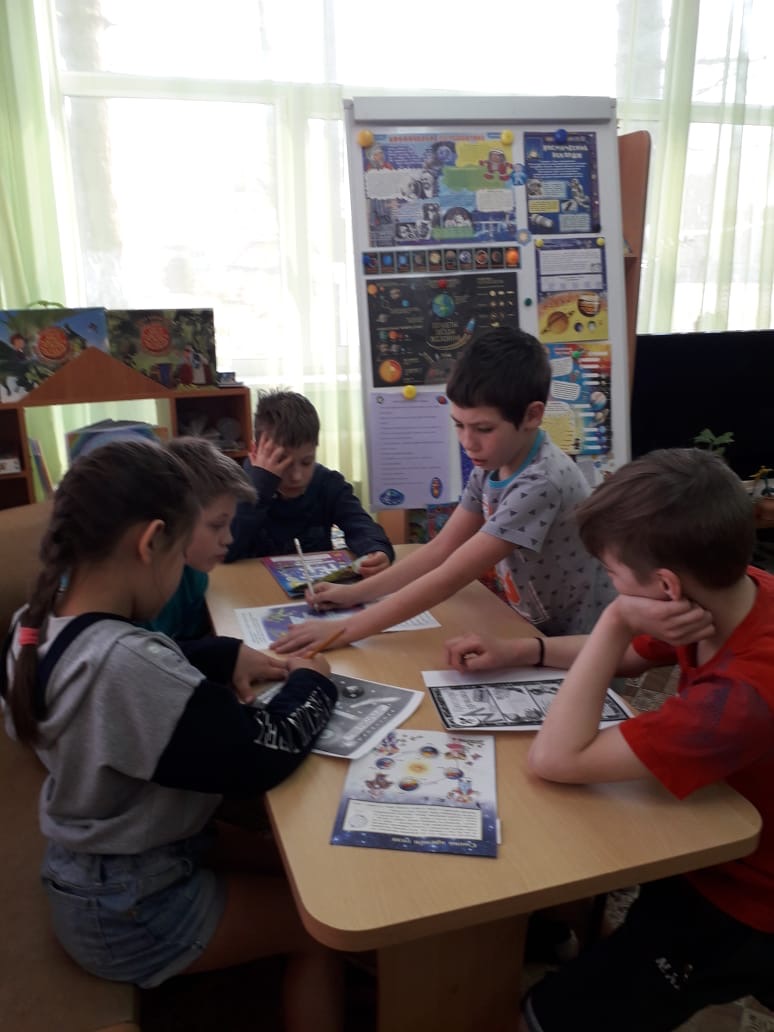 День космонавтики