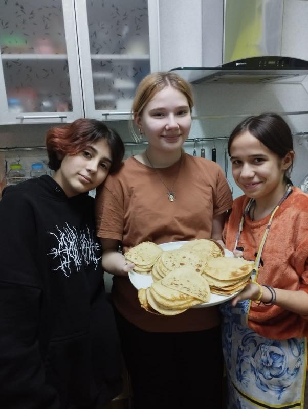 Проект «Домашняя кухня» дети учатся готовить Блины