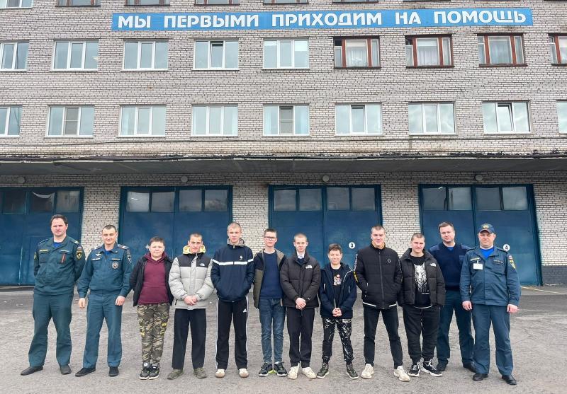 Экскурсия в 61 пожарно-спасательную часть