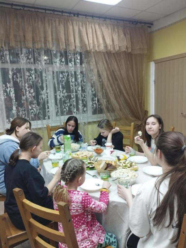 Поздравляем с днем рождения Ксению М. и Валерию П.