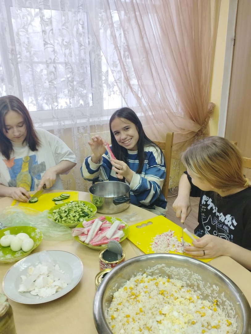 Поздравляем с днем рождения Ксению М. и Валерию П.