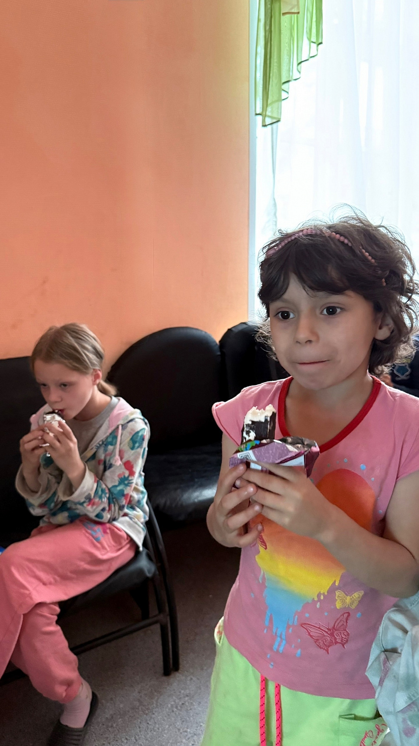 Сладкий подарок лета от волонтёра.