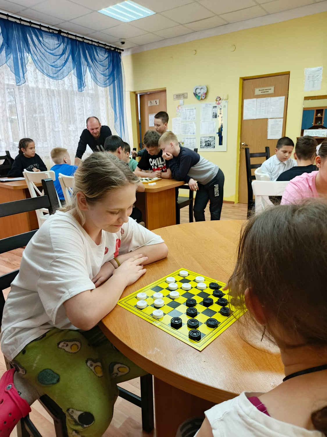 Турнир по шашкам и шахматам: мастерство, уважение и победа!