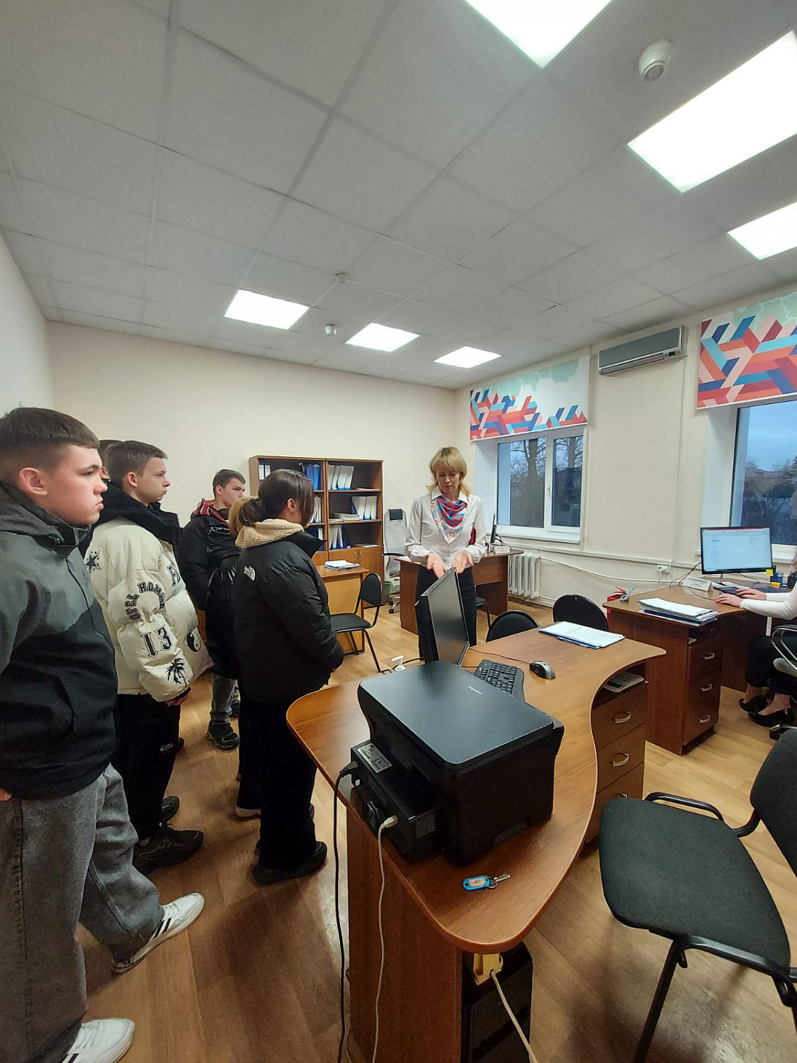 В рамках профориентационной работы воспитанники ГБУ ЛО «Тихвинский ресурсный центр» посетили Тихвинский филиал государственного казённого учреждения «Центр занятости населения Ленинградской области»