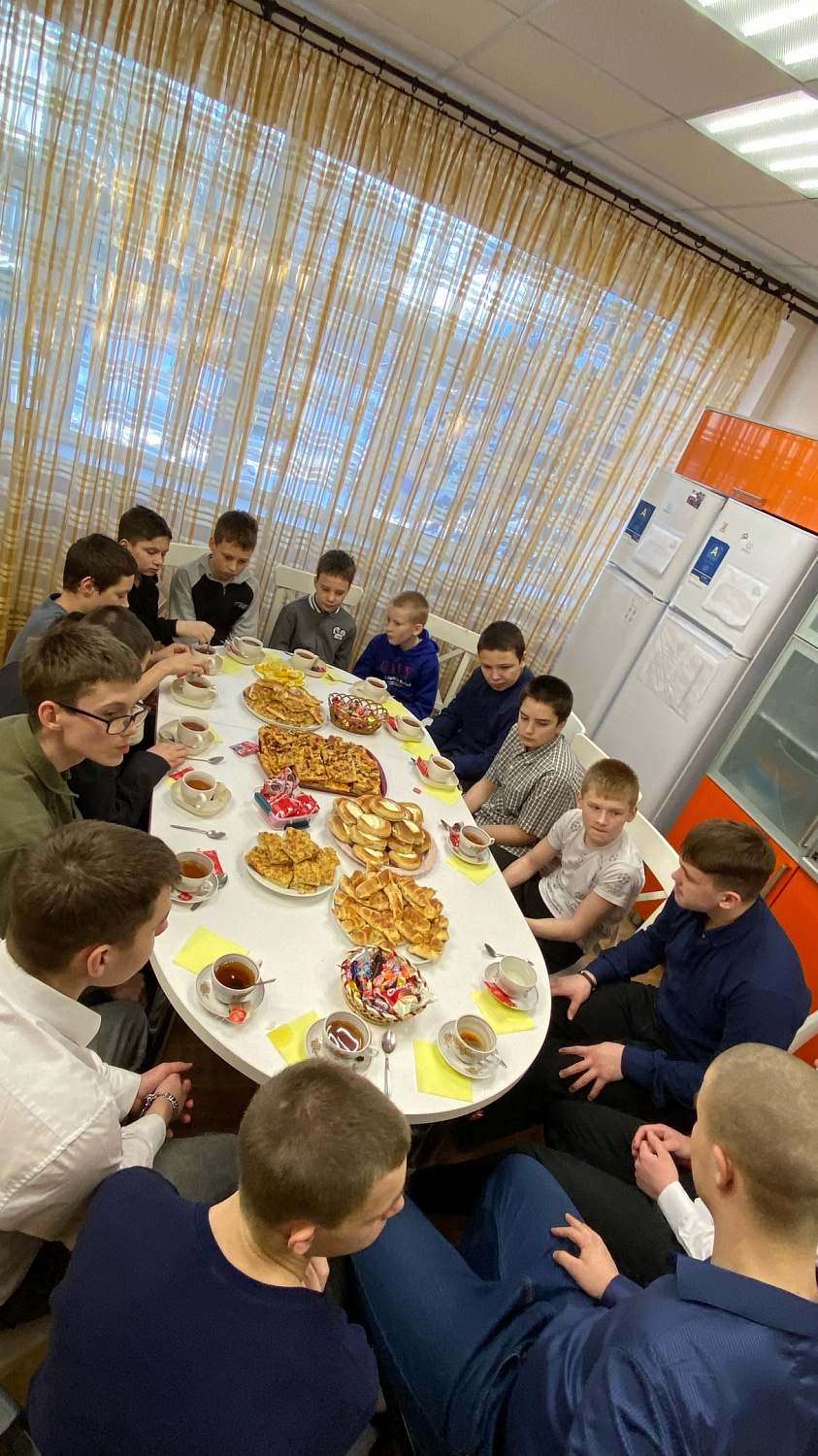 Празднование 23 февраля