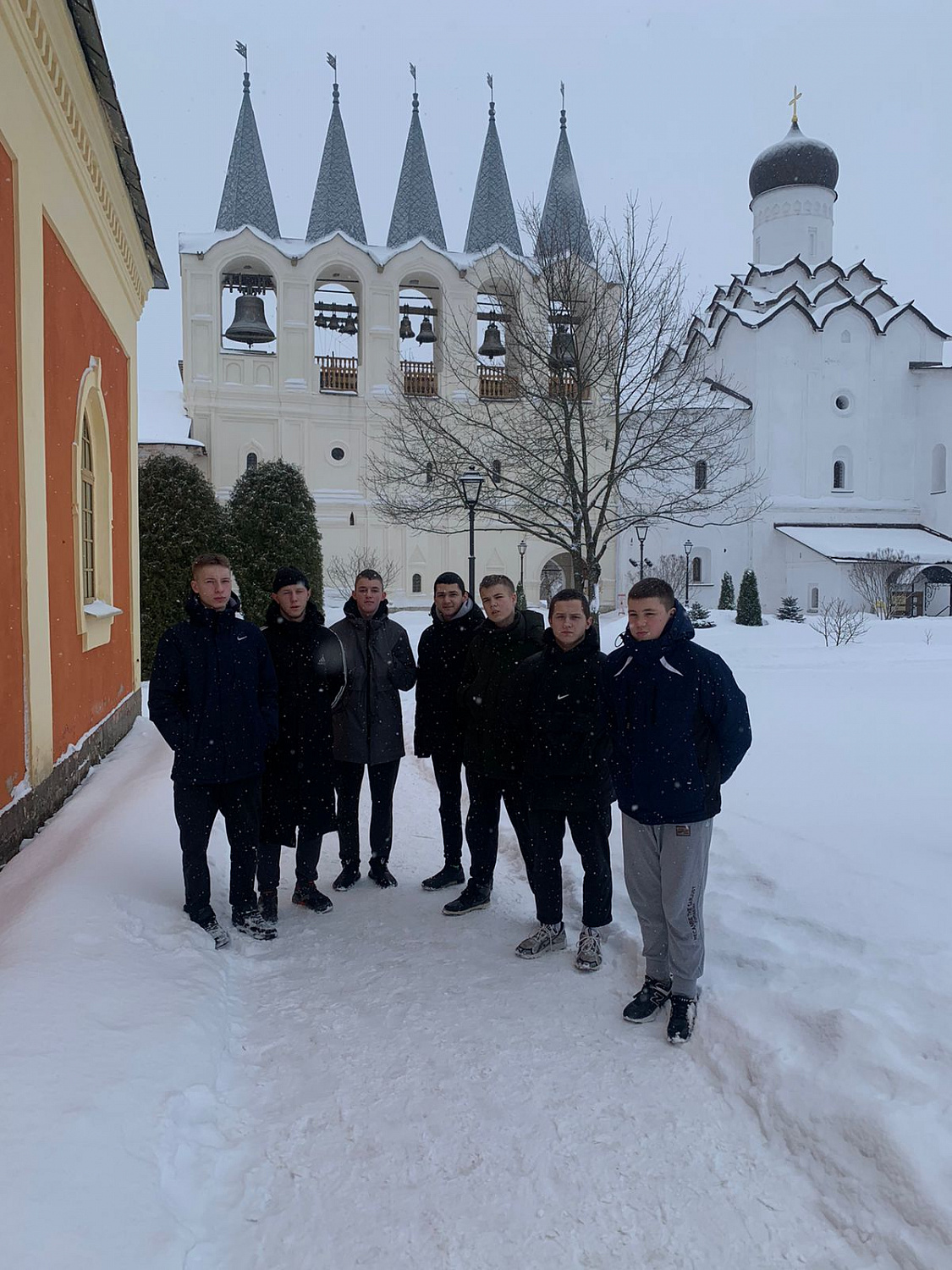 Экскурсия в Тихвинский Богородичный Успенский мужской монастырь