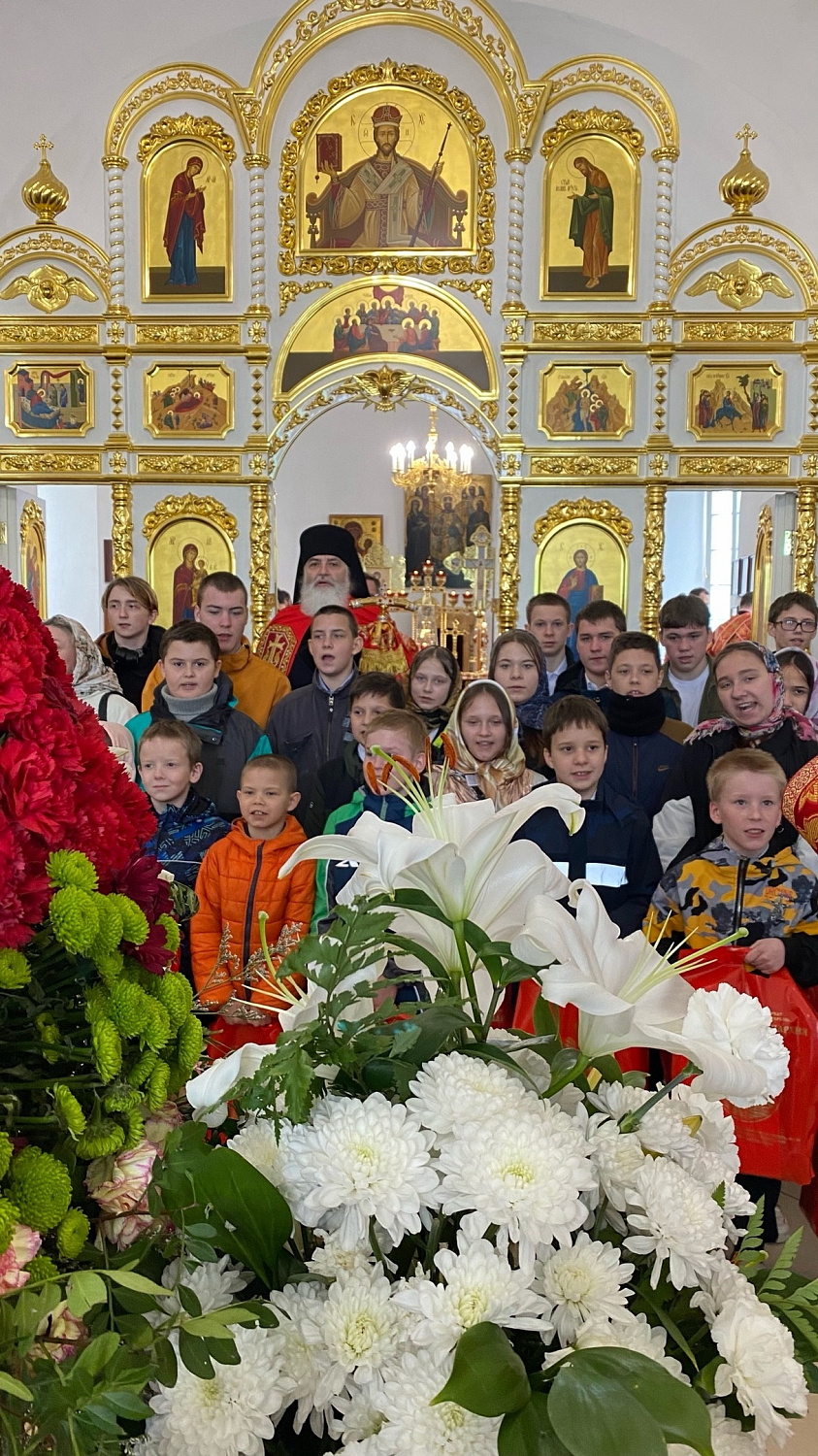 Пасхальный праздник «Детская Божественная Литургия»