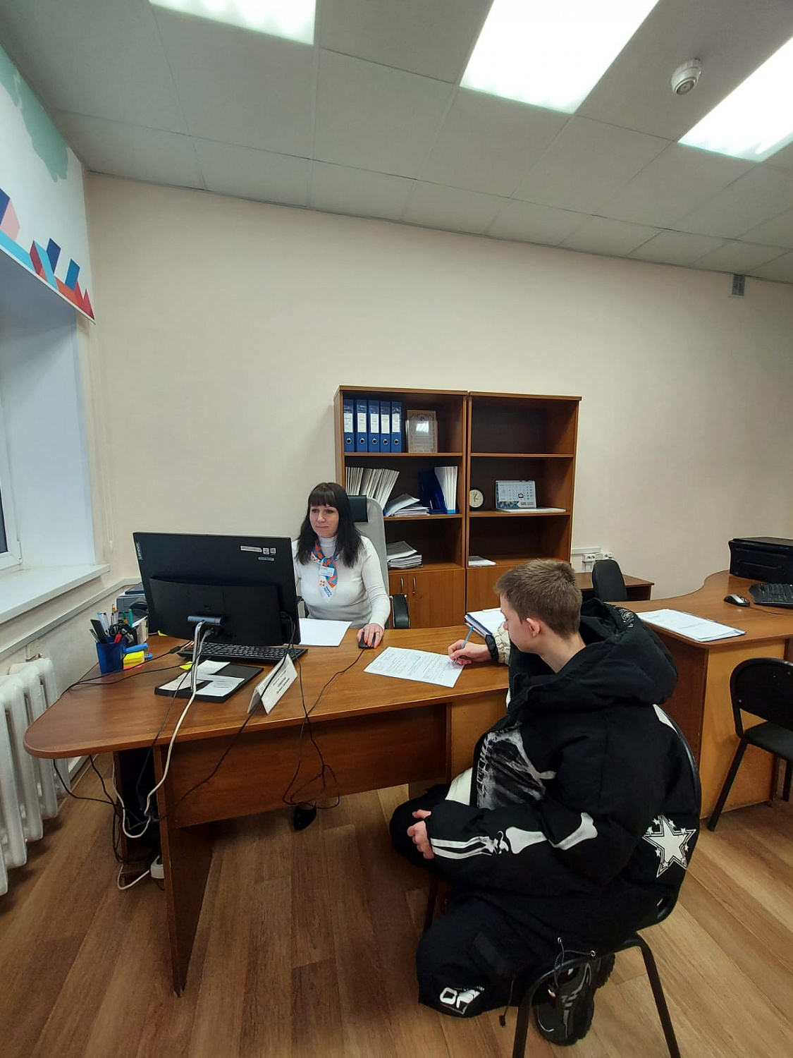 В рамках профориентационной работы воспитанники ГБУ ЛО «Тихвинский ресурсный центр» посетили Тихвинский филиал государственного казённого учреждения «Центр занятости населения Ленинградской области»