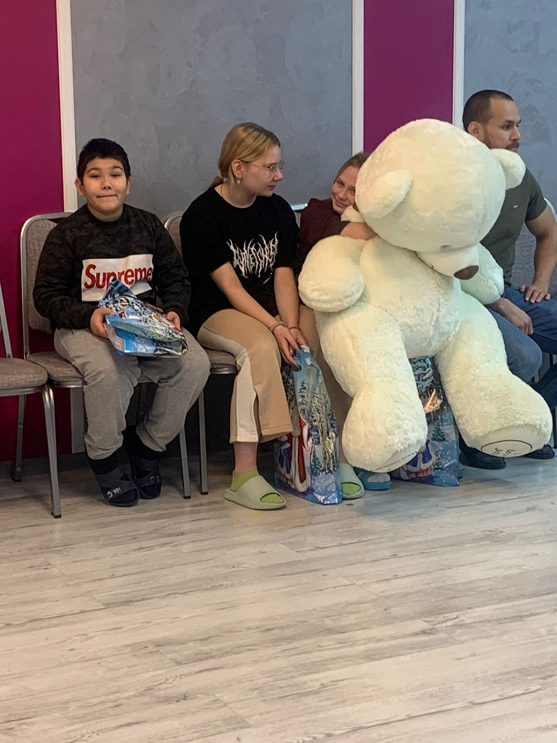 Новогоднее поздравление от шефов