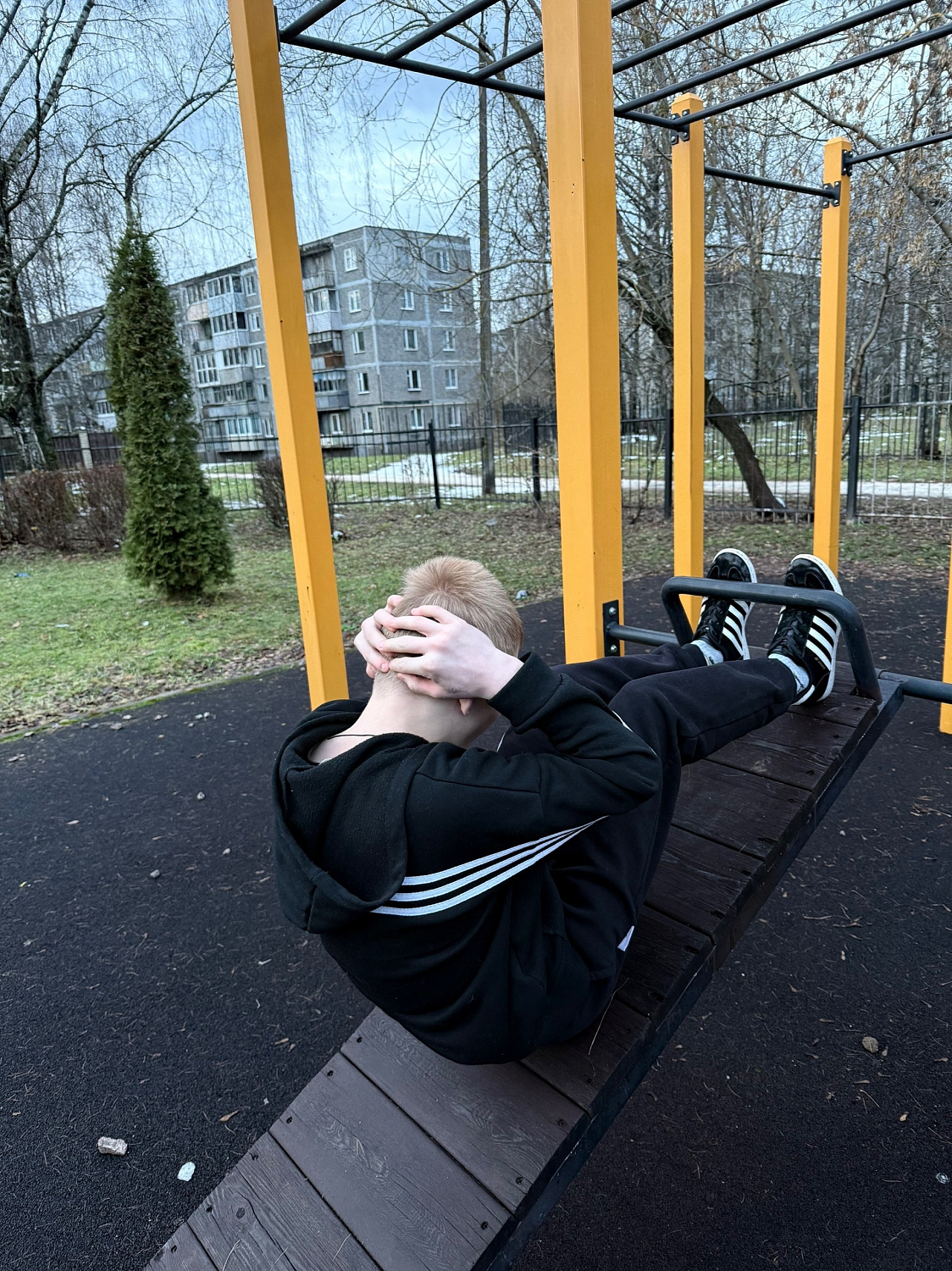 Сила на свежем воздухе: в нашем центре прошел открытый урок воркаута