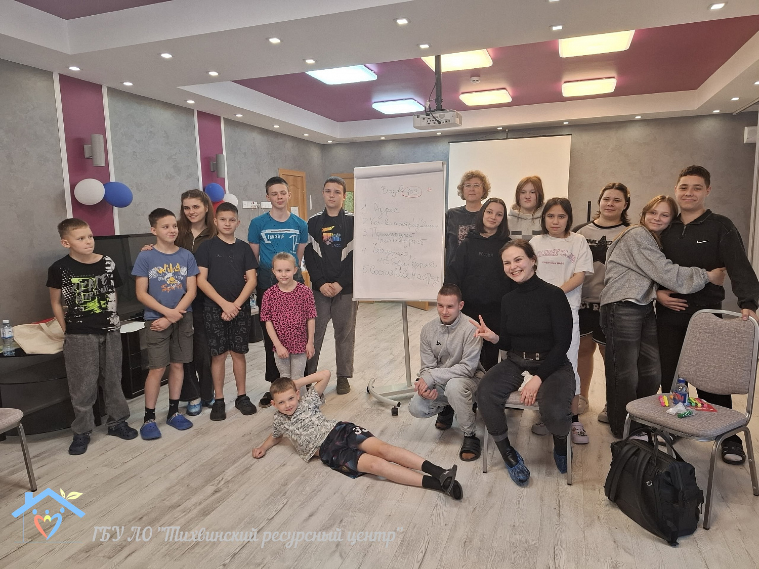 Сотрудники Благотворительного фонда «Апрель» провели для наших воспитанников занятие по первой помощи и творческий практикум.