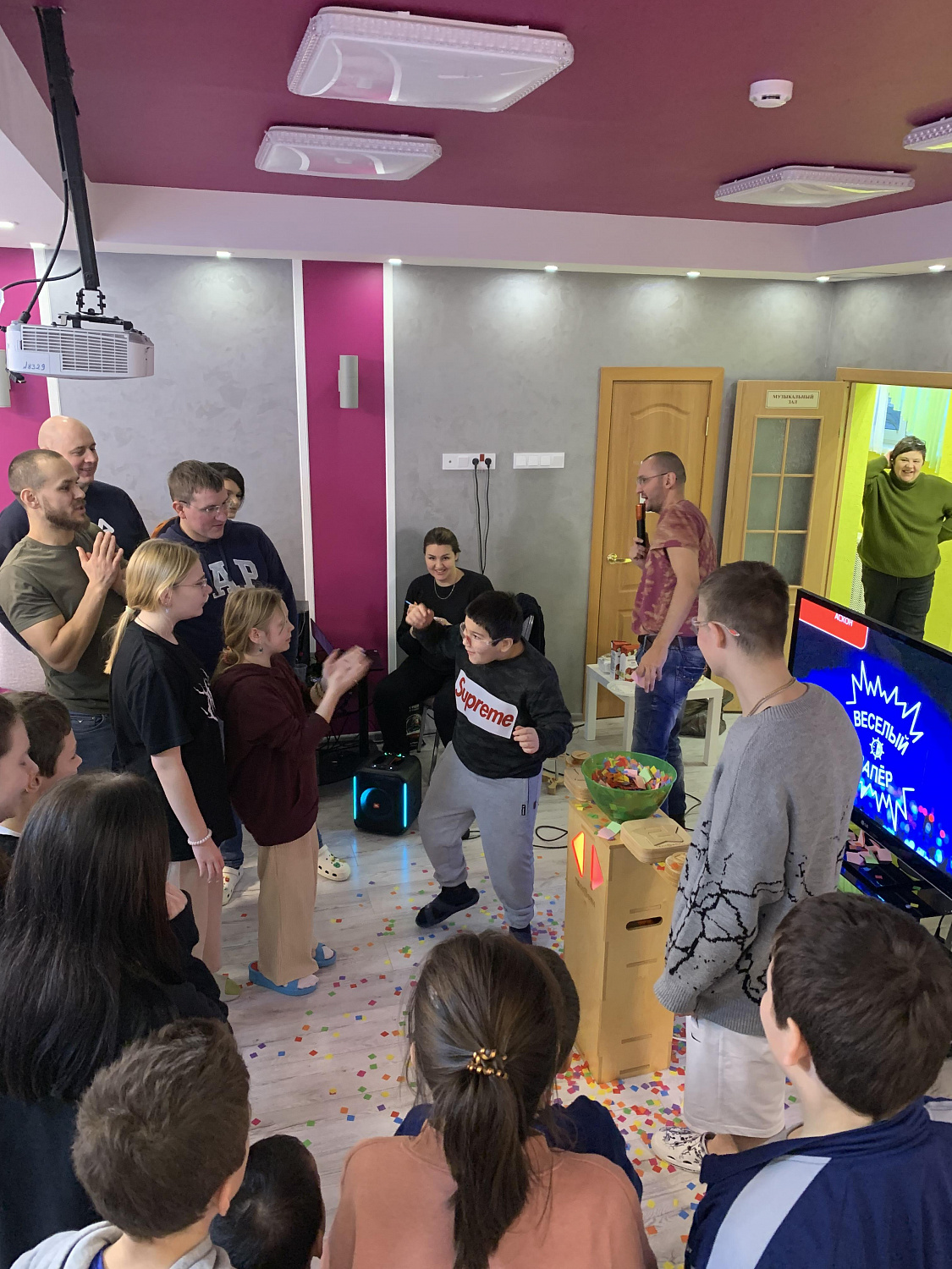 Новогоднее поздравление от шефов