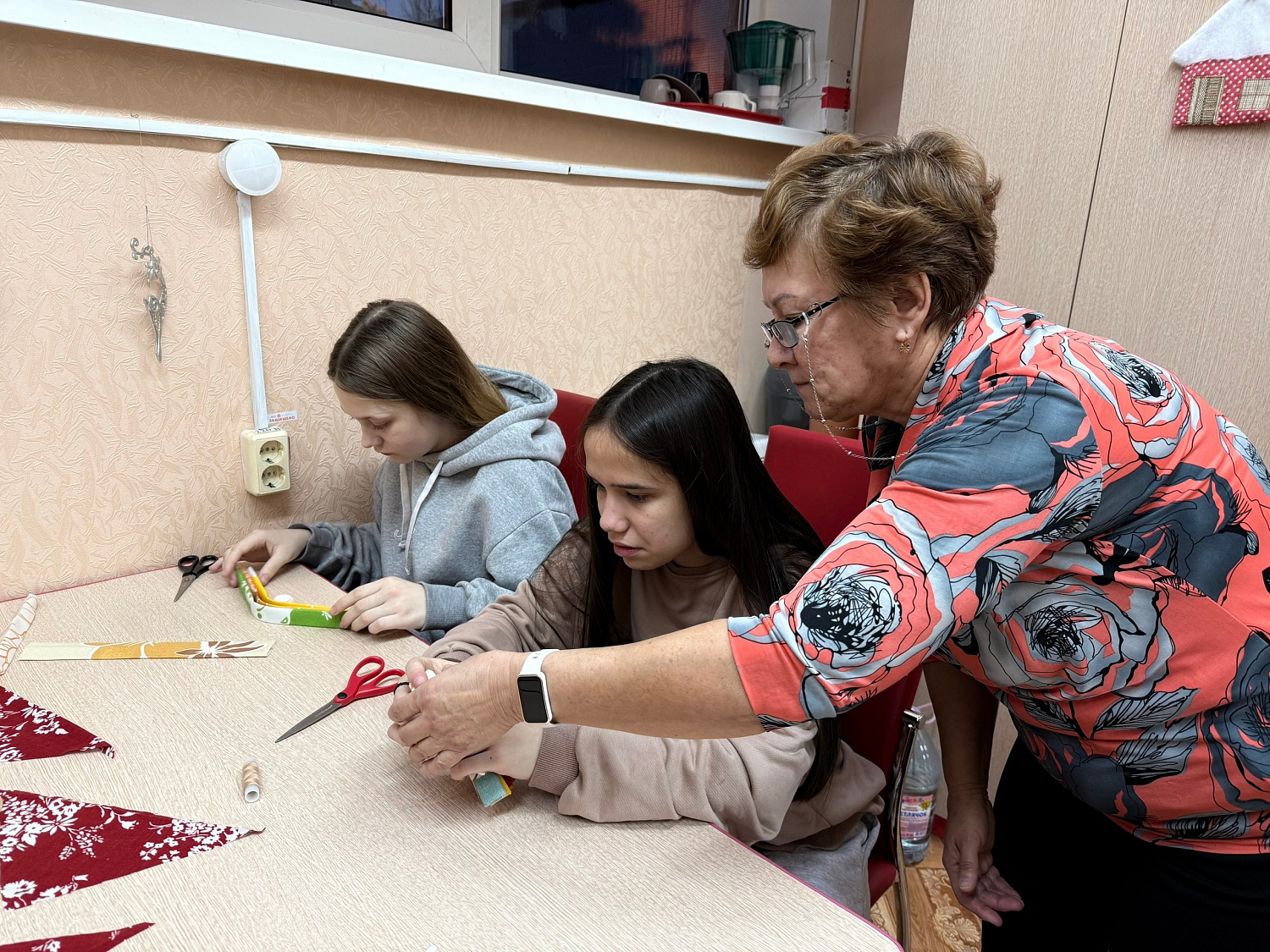 Изготовление традиционной обережной куклы «Северная Берегиня». 1 этап.