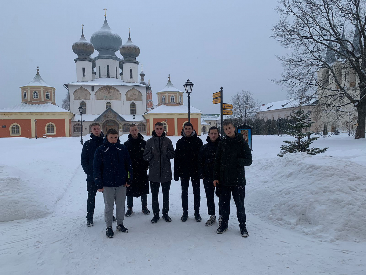 Экскурсия в Тихвинский Богородичный Успенский мужской монастырь